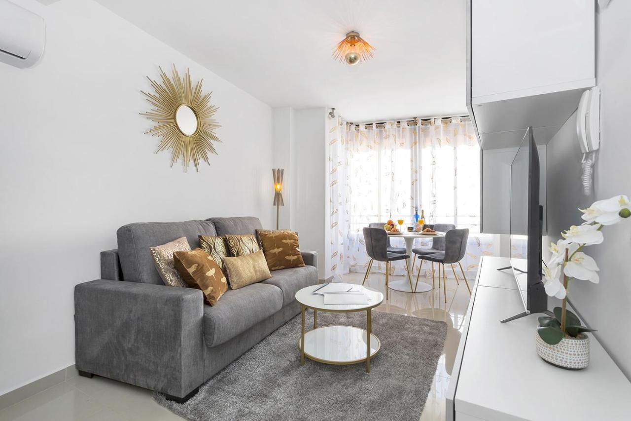 Reel Apartments- Walk To The Beach And Centre Torrevieja Esterno foto